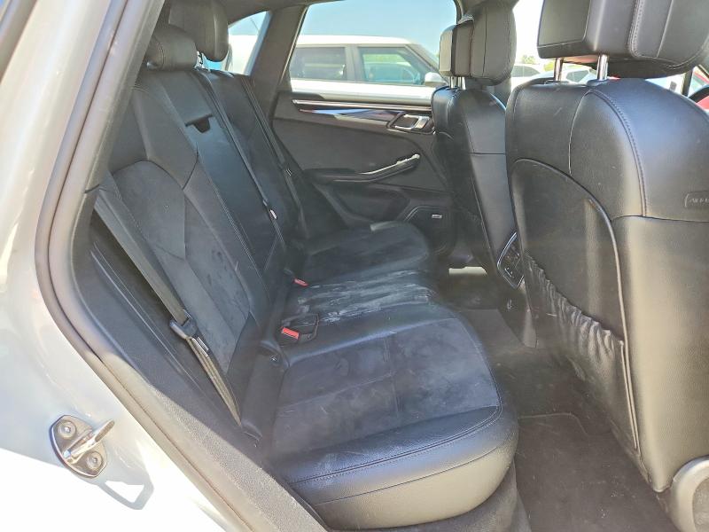 Photo 11 from auction – 2019 PORSCHE MACAN with VIN WP1AA2A51KLB01331