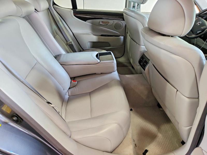 Photo 10 from auction – 2012 LEXUS LS with VIN JTHCL5EF6C5012691
