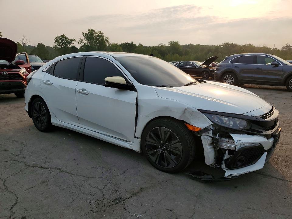 Photo 4 from auction – 2017 HONDA CIVIC with VIN SHHFK7H74HU405319
