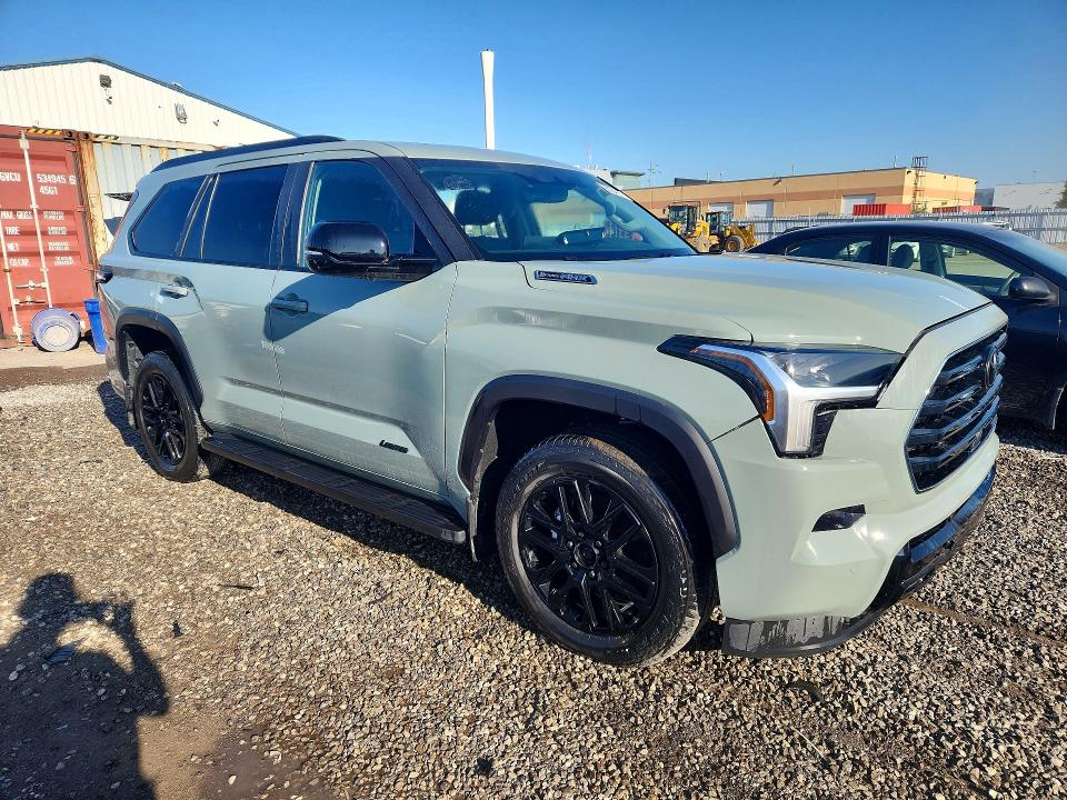 Photo 4 from auction – 2024 TOYOTA SEQUOIA with VIN 7SVAAABA3RX027748