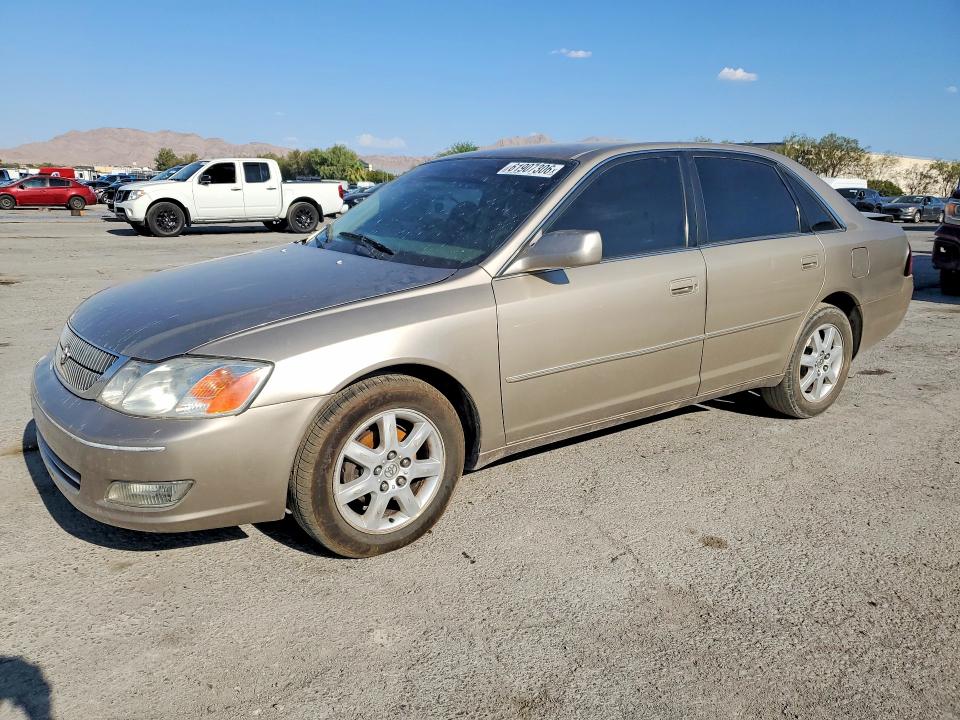 TOYOTA AVALON 2001 with VIN 4T1BF28BX1U170610 - Photo from auction