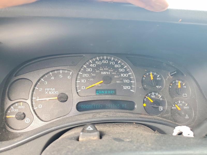 Photo 9 from auction – 2004 CHEVROLET SILVERADO with VIN 1GCHK23U24F107934