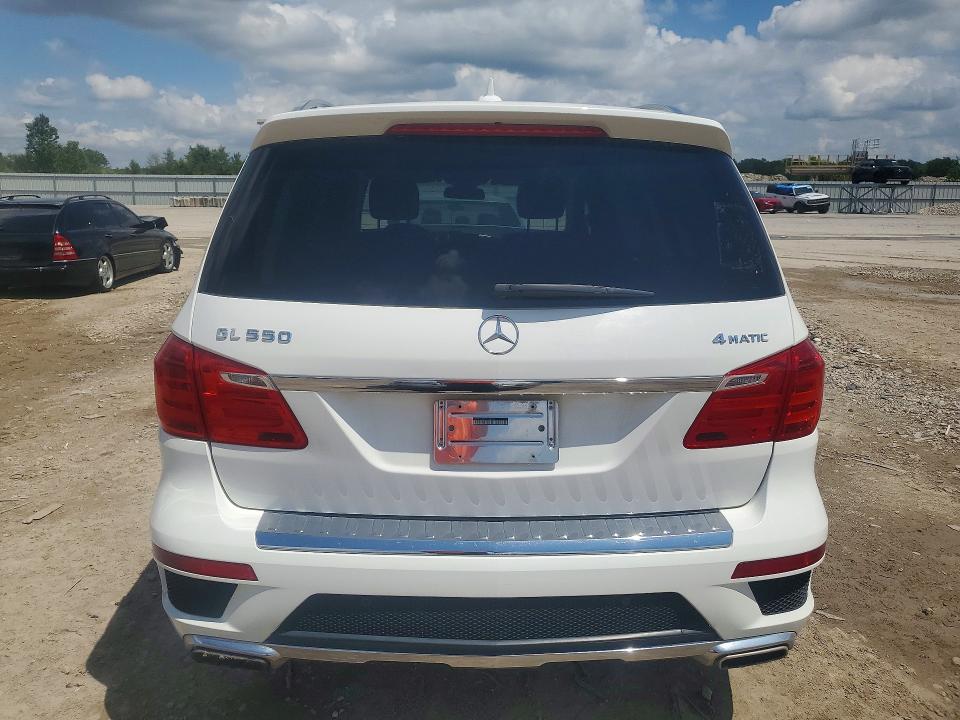 Photo 6 from auction – 2015 MERCEDES-BENZ GL with VIN 4JGDF7DE0FA448347