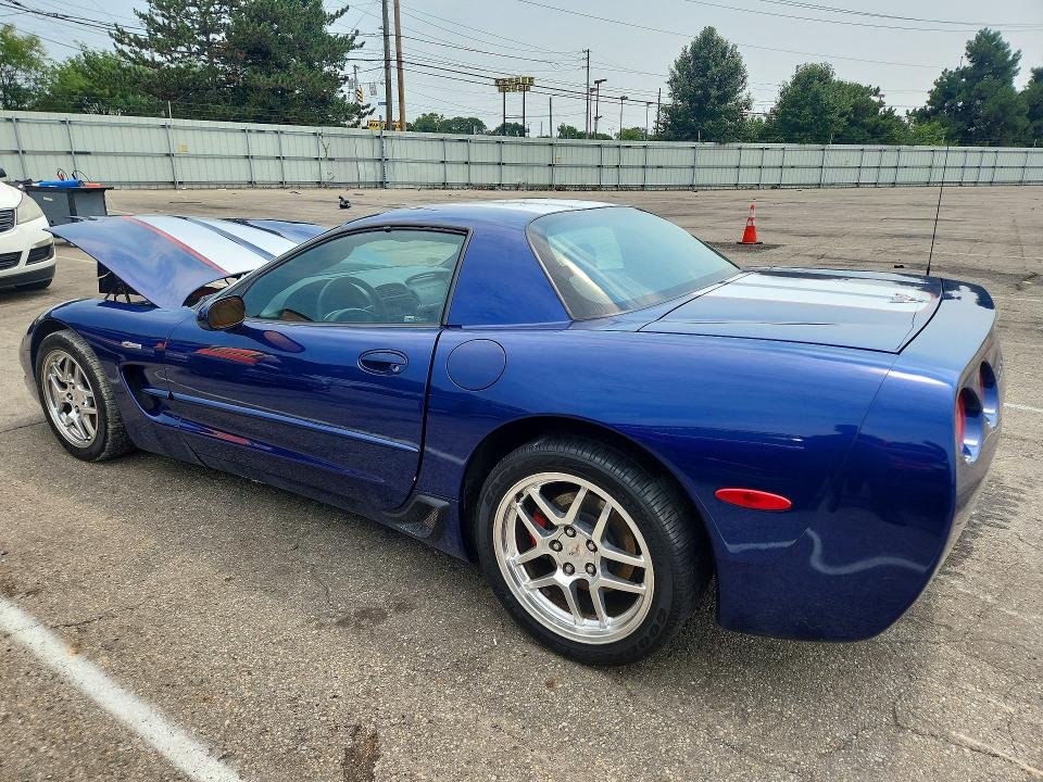 Photo 2 from auction – 2004 CHEVROLET CORVETTE with VIN 1G1YY12S345130033