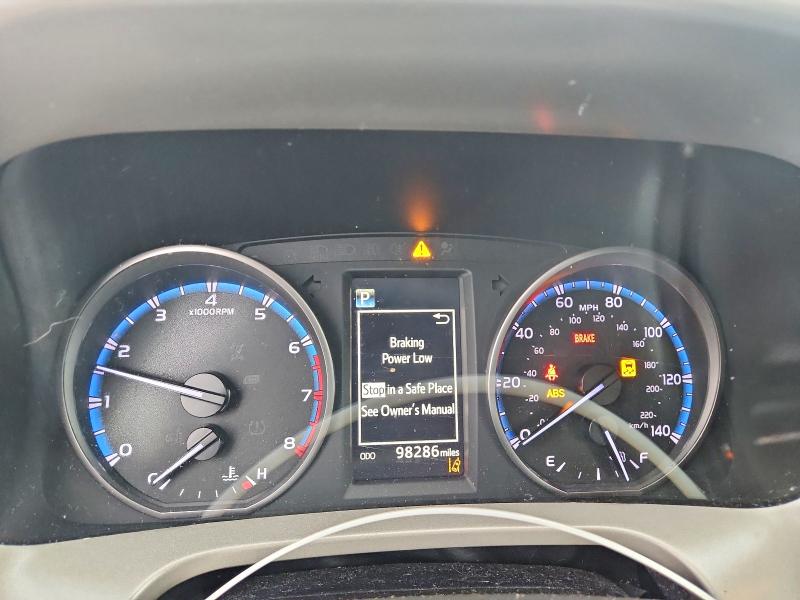 Photo 9 from auction – 2018 TOYOTA RAV4 with VIN 2T3ZFREV2JW509101