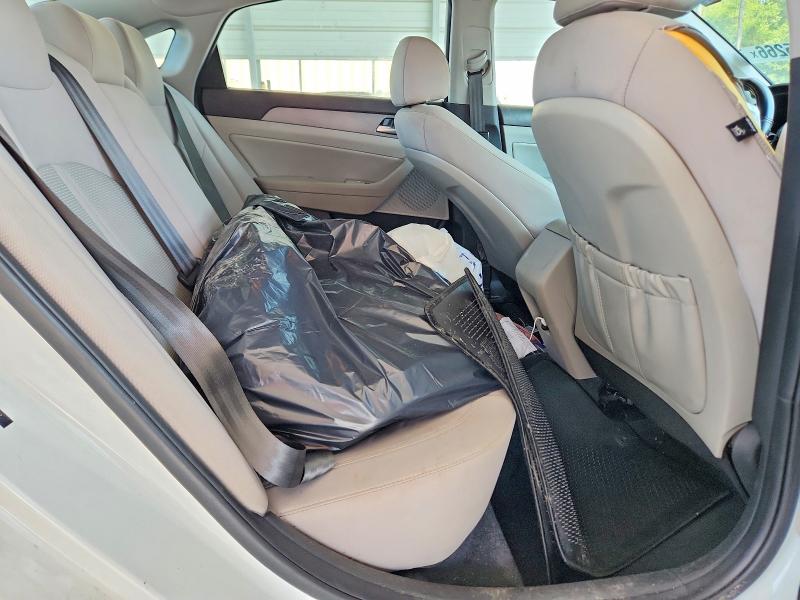 Photo 10 from auction – 2018 HYUNDAI SONATA with VIN 5NPE34AF3JH611717