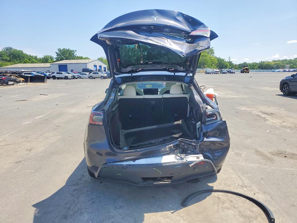 Photo 6 from auction – 2024 TESLA MODEL Y with VIN 7SAYGDEE0RA277191