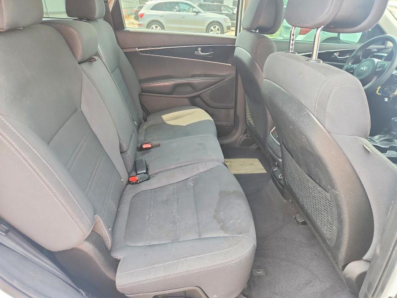 Photo 10 from auction – 2016 KIA SORENTO with VIN 5XYPGDA59GG160829