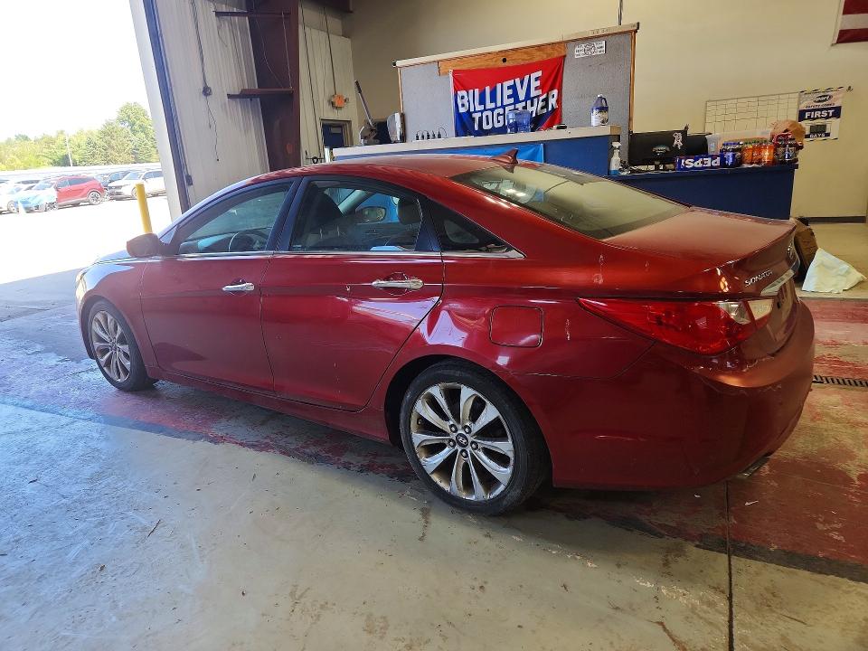 Photo 2 from auction – 2011 HYUNDAI SONATA with VIN 5NPEC4AC8BH056979