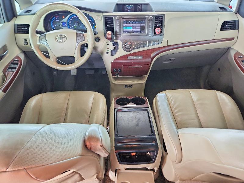 Photo 8 from auction – 2011 TOYOTA SIENNA with VIN 5TDYK3DC2BS085085