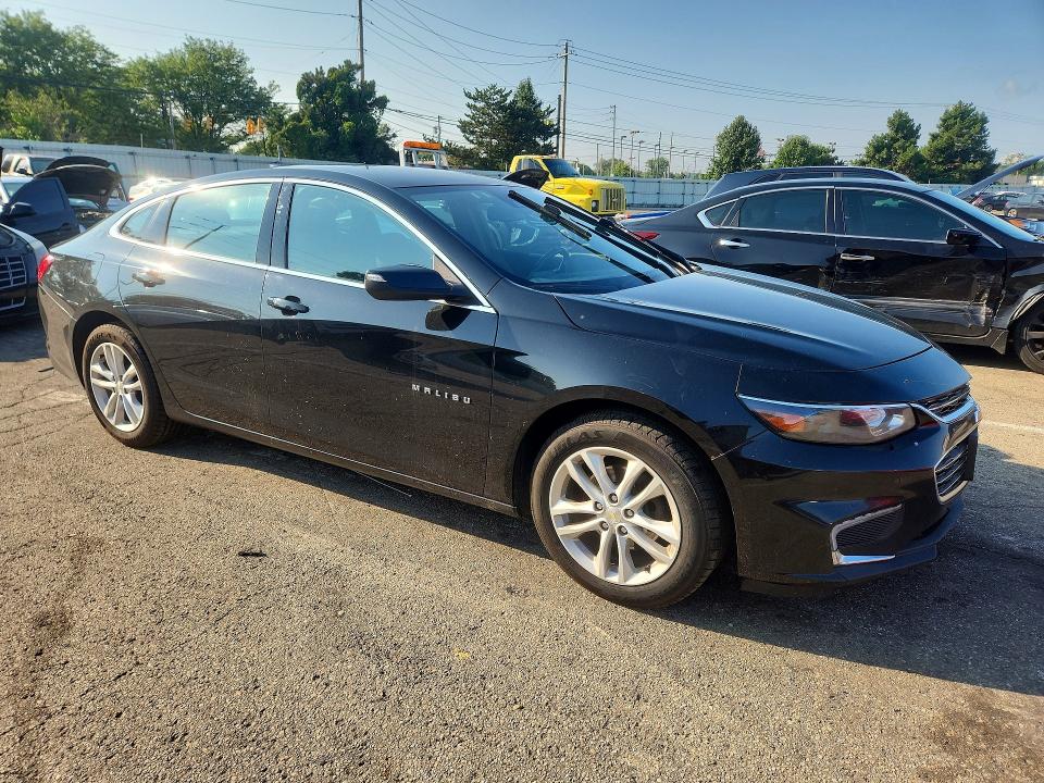 Photo 4 from auction – 2016 CHEVROLET MALIBU with VIN 1G1ZE5ST1GF214251