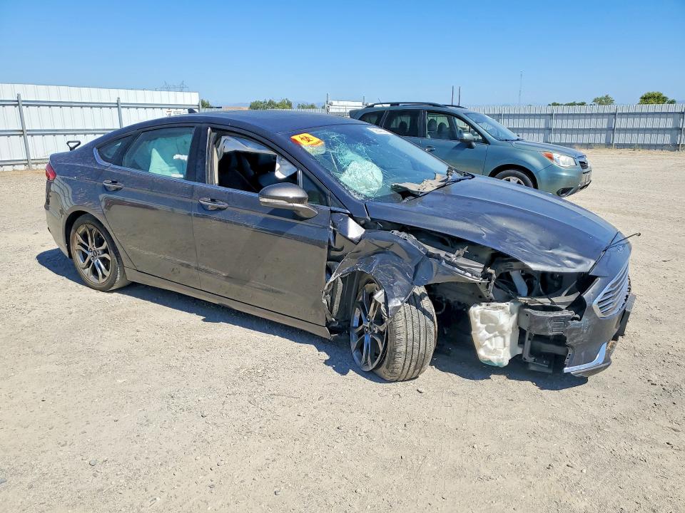 Photo 4 from auction – 2020 FORD FUSION with VIN 3FA6P0CD4LR115229