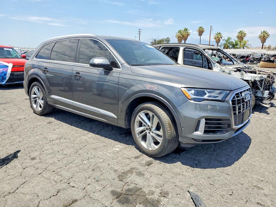 Photo 4 from auction – 2021 AUDI Q7 with VIN WA1AXAF73MD015417
