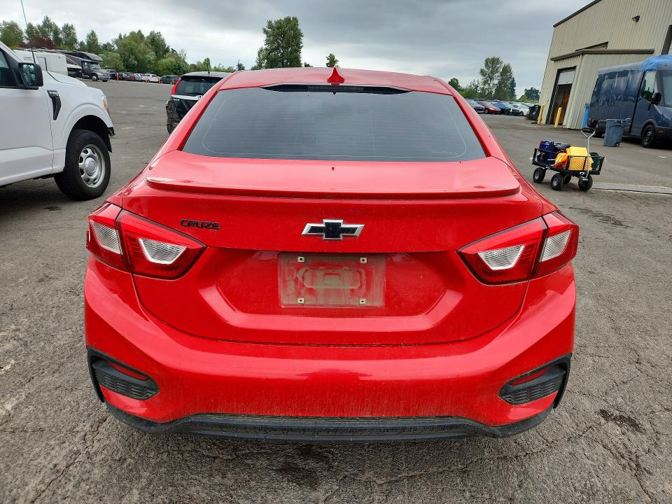 Photo 6 from auction – 2018 CHEVROLET CRUZE with VIN 1G1BE5SM0J7206475