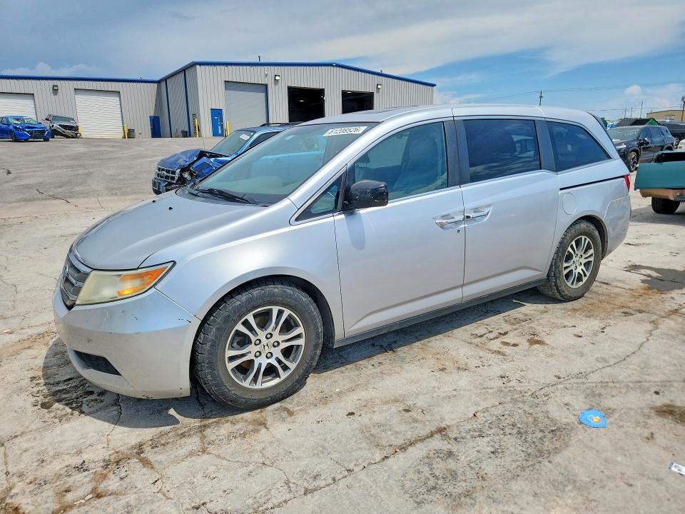 HONDA ODYSSEY 2013 with VIN 5FNRL5H68DB023957 - Photo from auction
