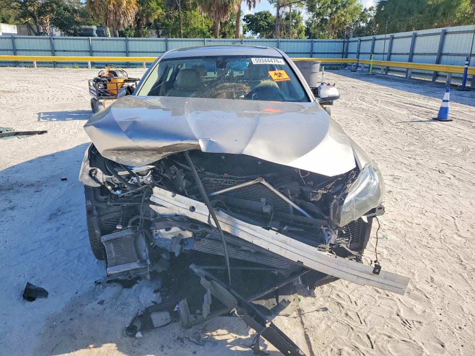 Photo 5 from auction – 2015 BMW 535 with VIN WBA5B1C52FD920742