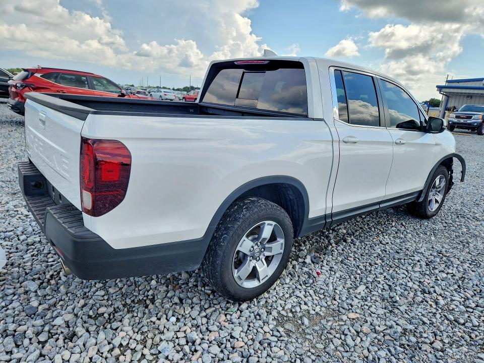 Photo 3 from auction – 2025 HONDA RIDGELINE with VIN 5FPYK3F5XSB051261