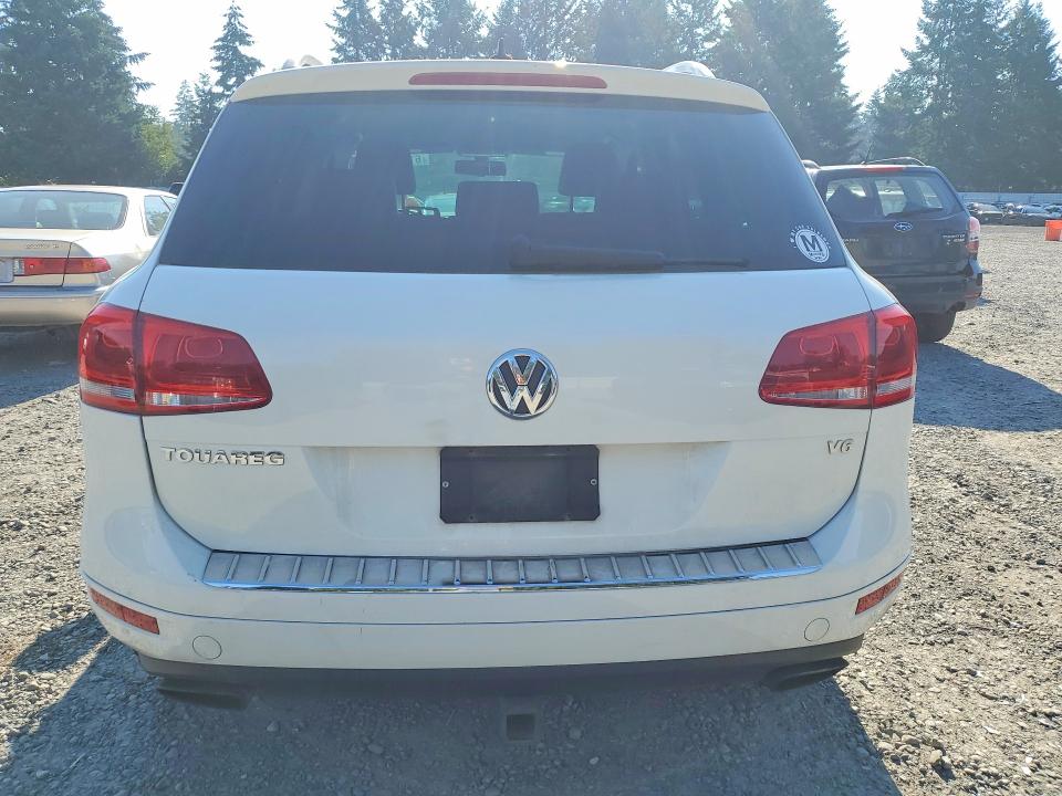 Photo 6 from auction – 2011 VOLKSWAGEN TOUAREG with VIN WVGFF9BP5BD001384