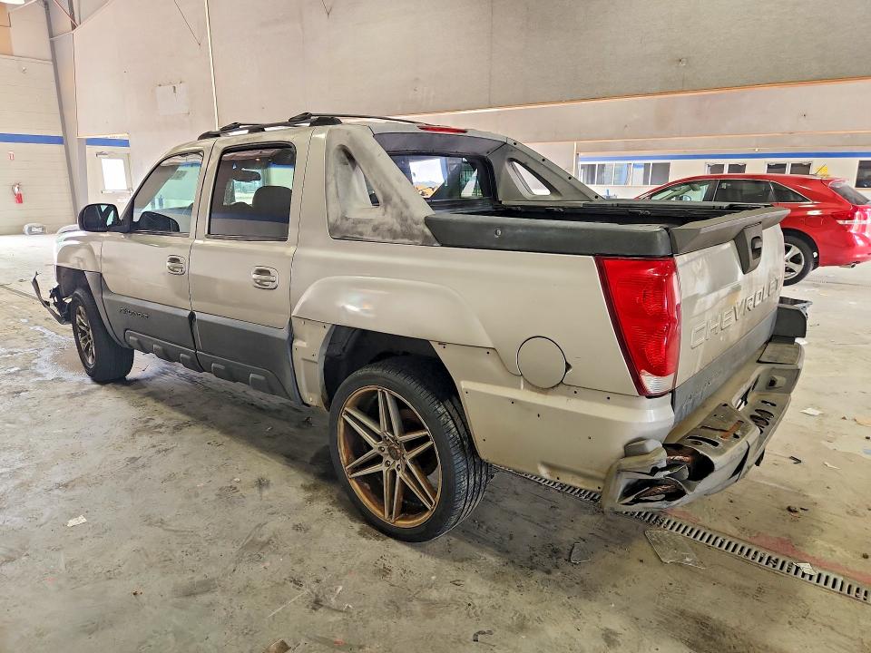 Photo 2 from auction – 2004 CHEVROLET AVALANCHE with VIN 3GNEK12T74G169258