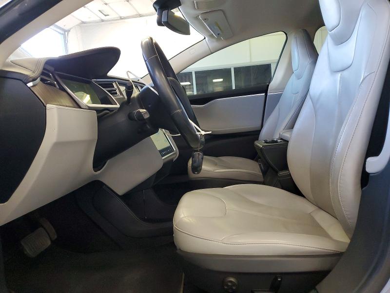 Photo 7 from auction – 2013 TESLA MODEL S with VIN 5YJSA1CN8DFP26294