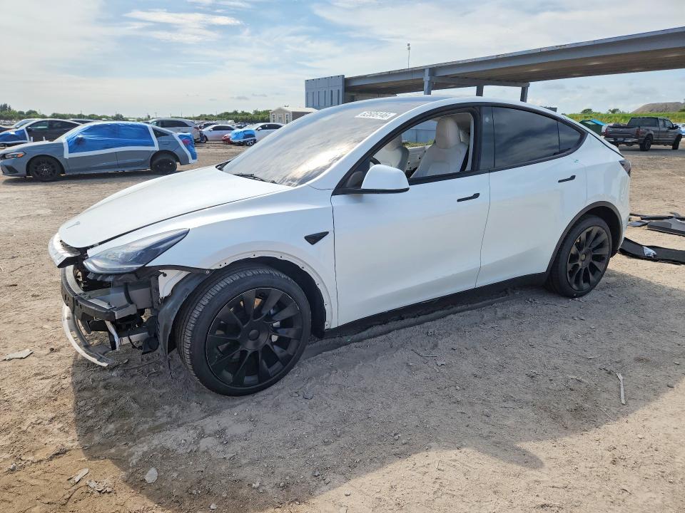 TESLA MODEL Y 2023 with VIN 7SAYGDEE2PF752839 - Photo from auction