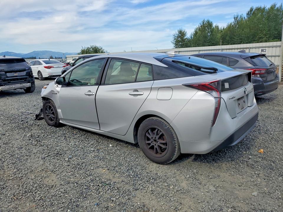 Photo 2 from auction – 2016 TOYOTA PRIUS with VIN JTDKBRFUXG3516375