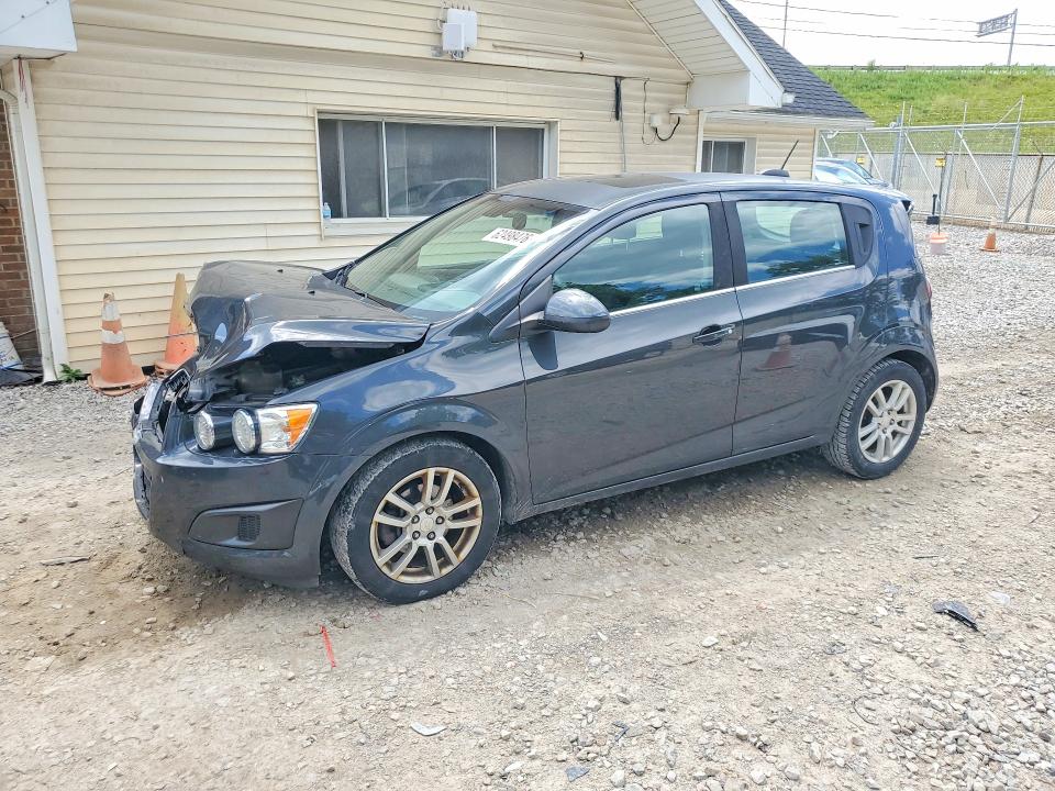 CHEVROLET SONIC 2015 z numerem VIN 1G1JC6SB5F4143002 - Zdjęcie z aukcji