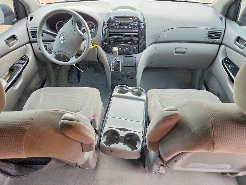 Photo 8 from auction – 2004 TOYOTA SIENNA with VIN 5TDZA23C14S071328
