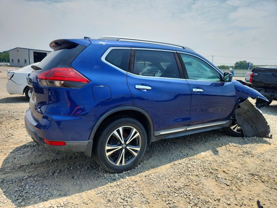 Photo 3 from auction – 2017 NISSAN ROGUE with VIN 5N1AT2MT2HC762179