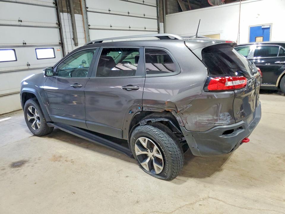 Photo 2 from auction – 2017 JEEP CHEROKEE with VIN 1C4PJMBS4HW561277