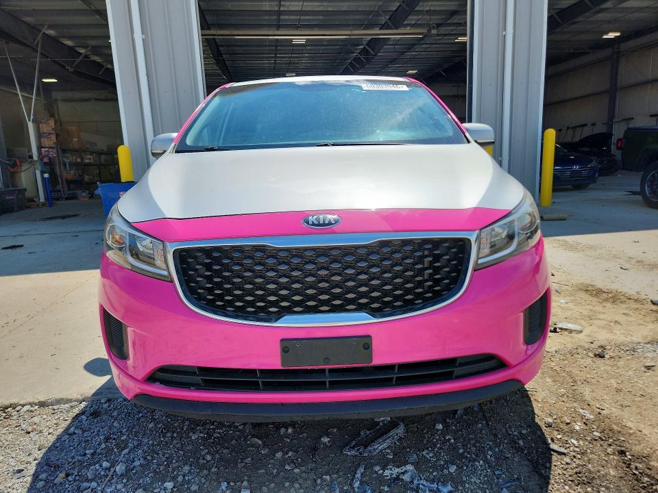 Photo 5 from auction – 2018 KIA SEDONA with VIN KNDMB5C16J6368081