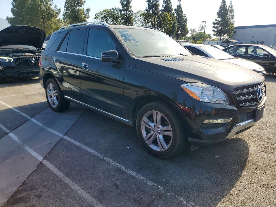 Photo 4 from auction – 2015 MERCEDES-BENZ ML with VIN 4JGDA5JB3FA593458