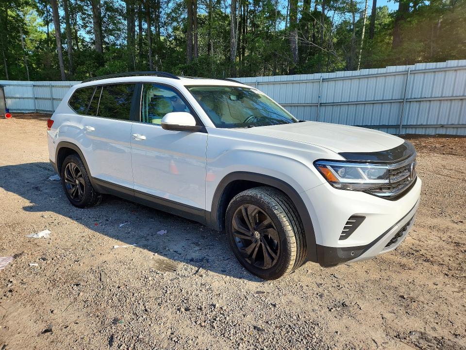 Photo 4 from auction – 2022 VOLKSWAGEN ATLAS with VIN 1V2KR2CA2NC535690