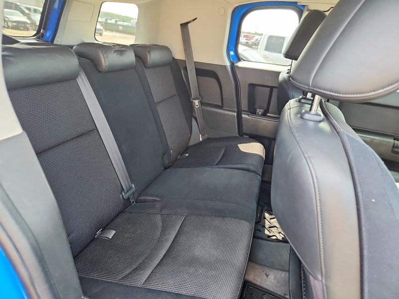 Photo 11 from auction – 2007 TOYOTA FJ CRUISER with VIN JTEBU11F070002486