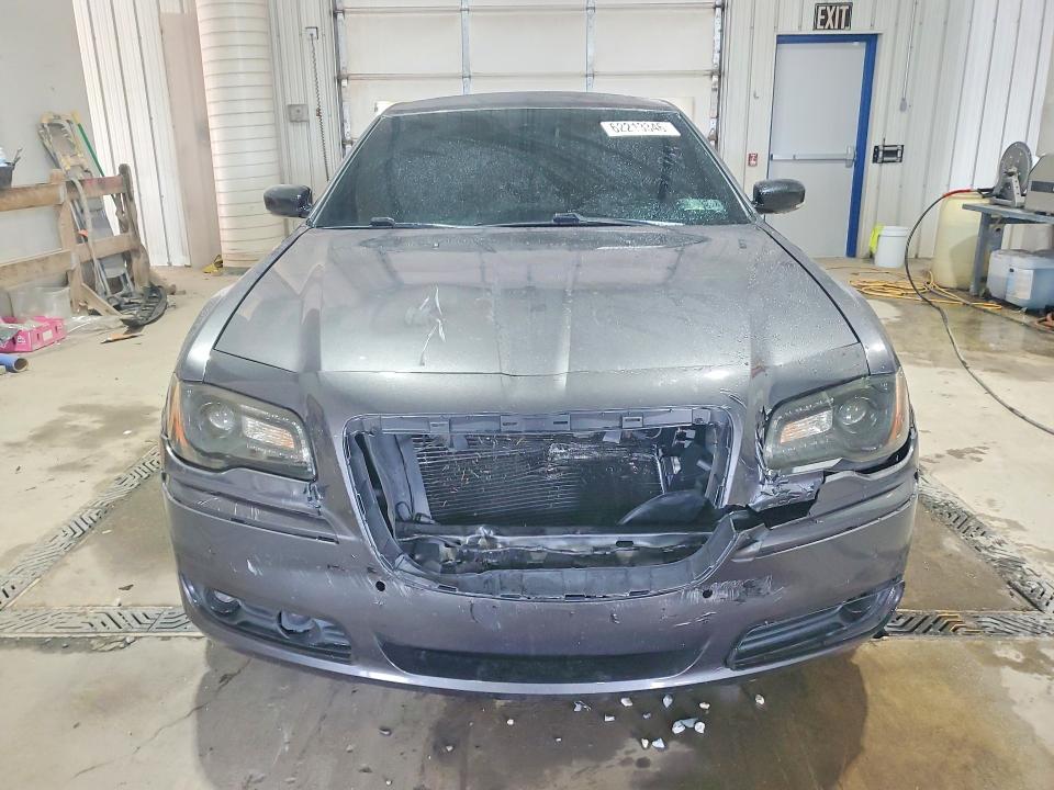 Photo 5 from auction – 2014 CHRYSLER 300C with VIN 2C3CCAKG0EH157619
