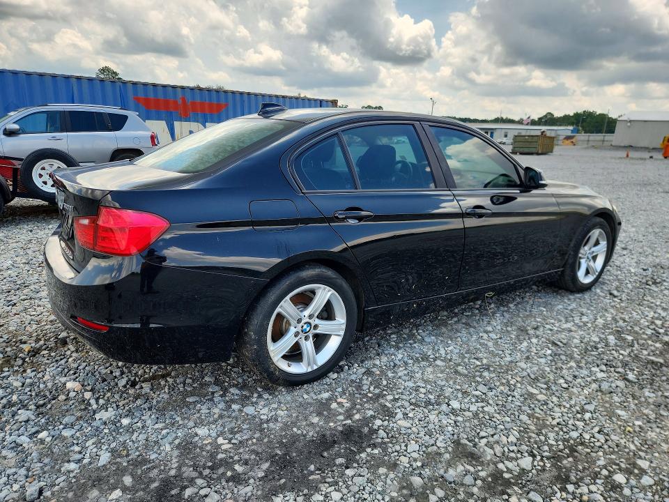 Photo 3 from auction – 2015 BMW 328 with VIN WBA3A5G59FNS90773
