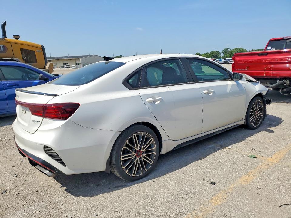 Photo 3 from auction – 2022 KIA FORTE with VIN 3KPF44AC3NE495968