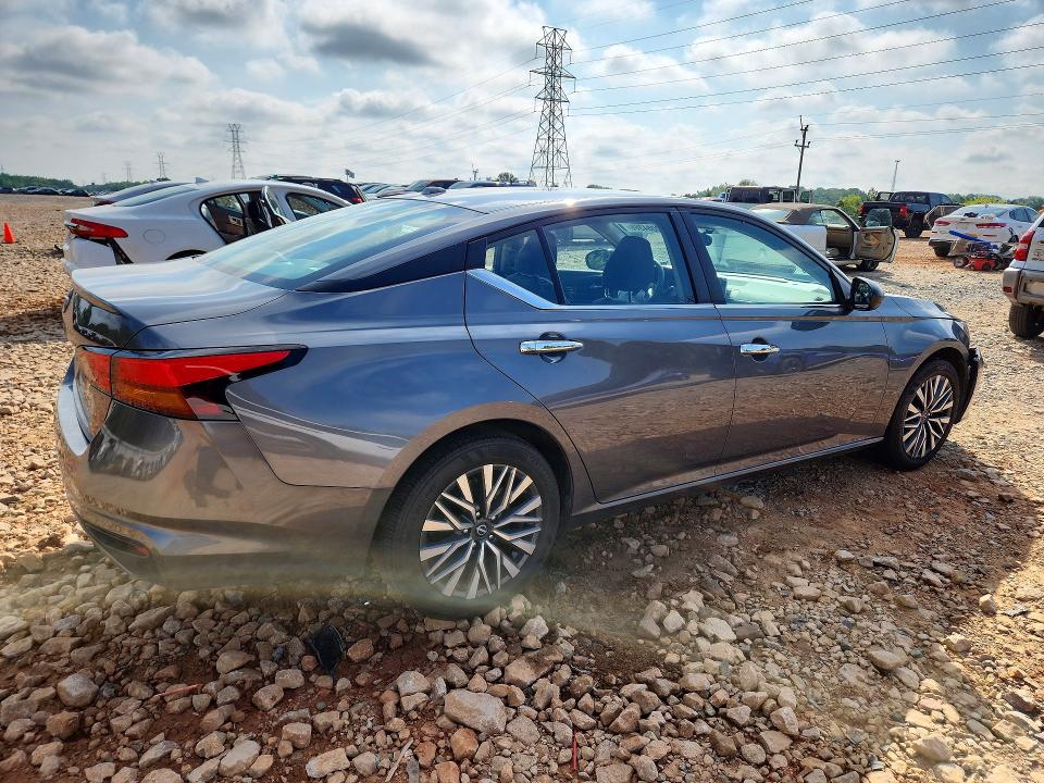 Photo 3 from auction – 2025 NISSAN ALTIMA with VIN 1N4BL4DV2SN341487