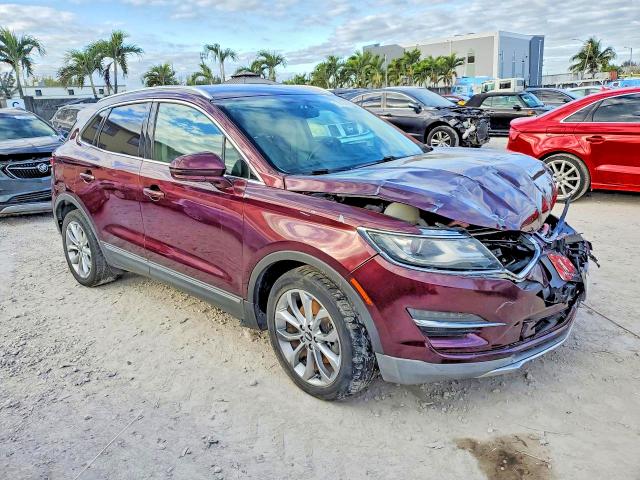 Photo 4 from auction – 2017 LINCOLN MKC with VIN 5LMCJ2C98HUL32796