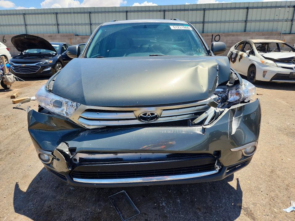 Photo 5 from auction – 2012 TOYOTA HIGHLANDER with VIN 5TDBK3EH9CS104281