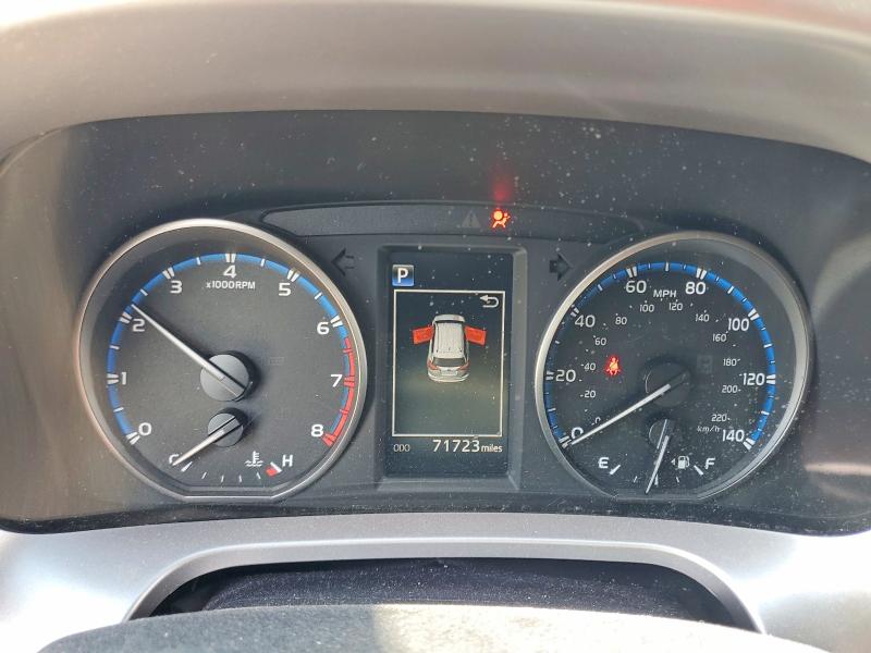 Photo 9 from auction – 2018 TOYOTA RAV4 with VIN JTMZFREV8JJ172996