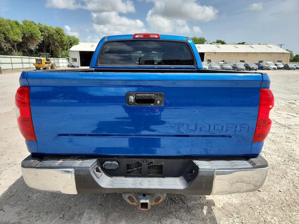 Photo 6 from auction – 2017 TOYOTA TUNDRA with VIN 5TFEM5F11HX112753