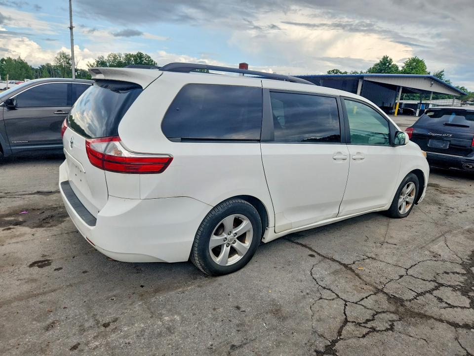 Photo 3 from auction – 2015 TOYOTA SIENNA with VIN 5TDKK3DC4FS539039