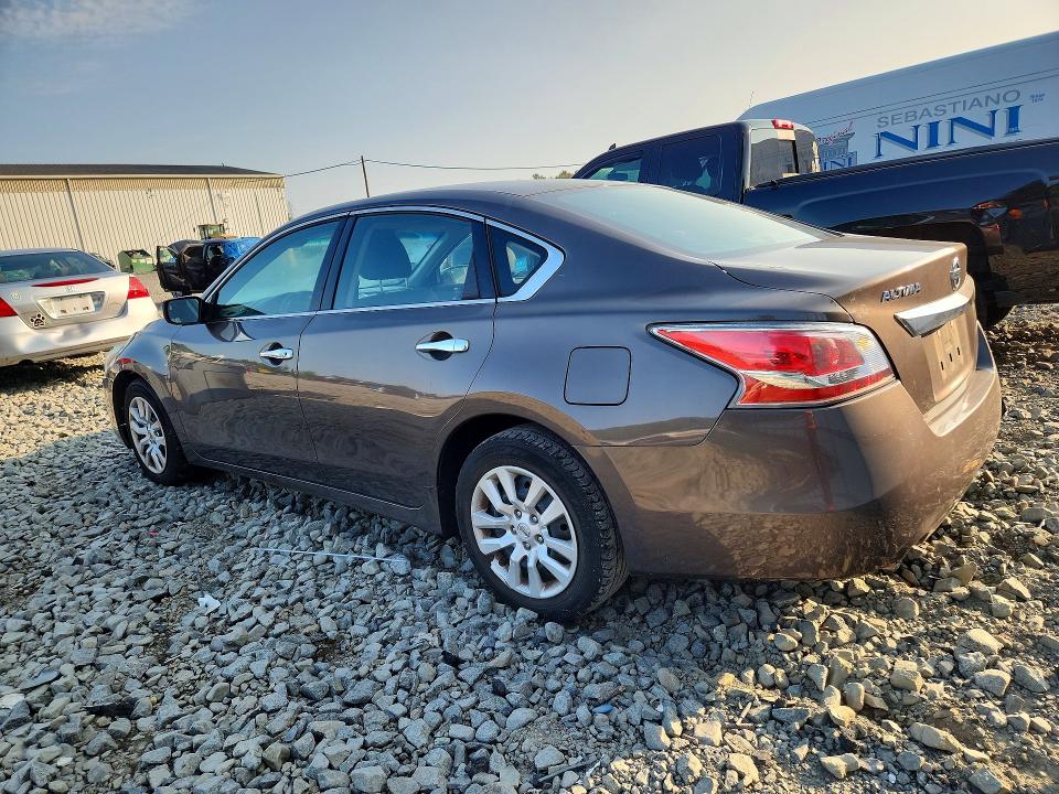Photo 2 from auction – 2015 NISSAN ALTIMA with VIN 1N4AL3AP2FC291378