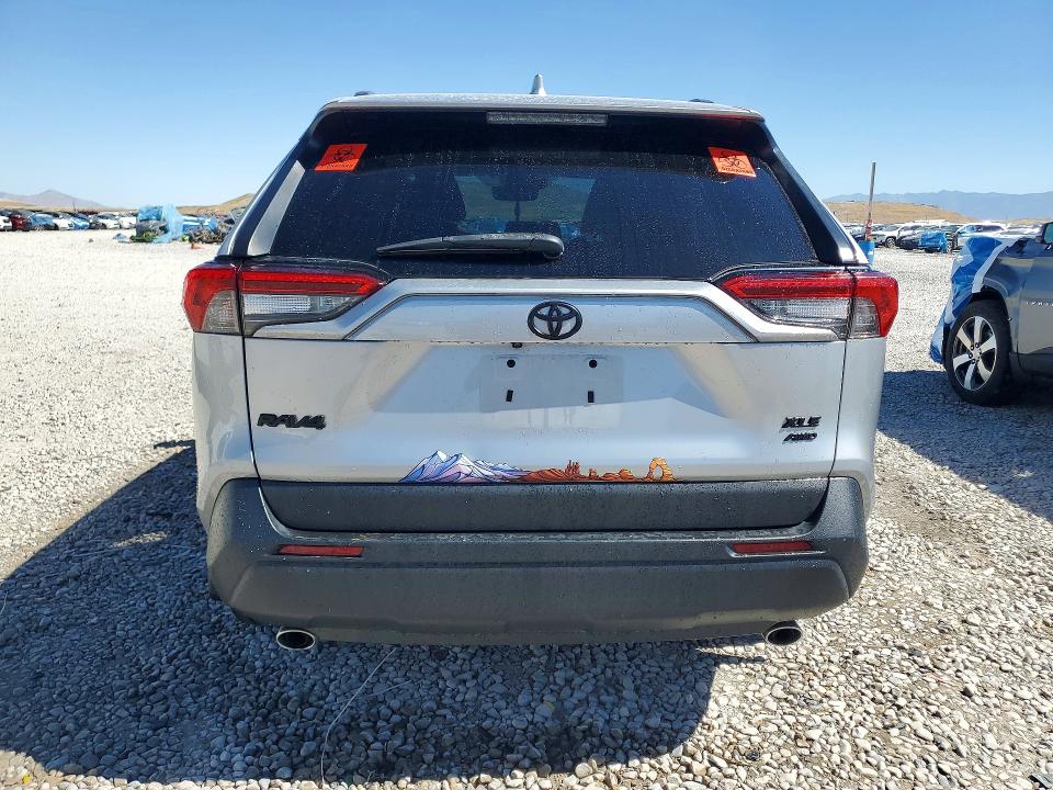 Zdjęcie 6 z aukcji – 2019 TOYOTA RAV4 z VIN 2T3A1RFVXKW071424