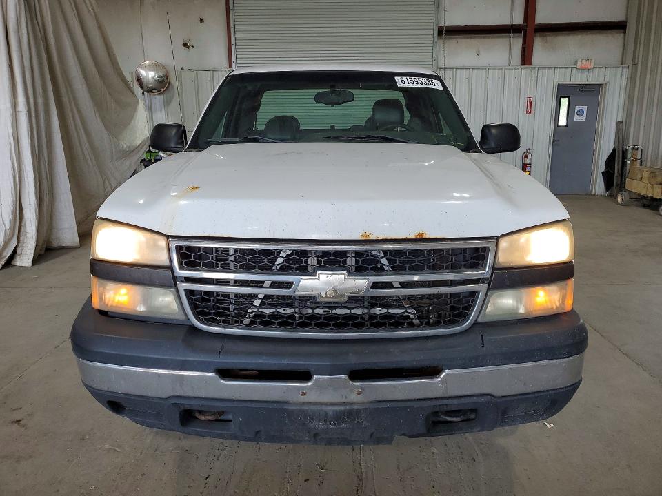 Photo 5 from auction – 2006 CHEVROLET SILVERADO with VIN 1GCEK19B56E168626