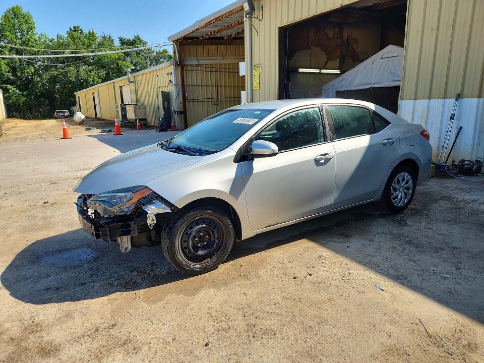 Фото 1 с аукциона – 2017 TOYOTA COROLLA с VIN 5YFBURHE9HP706659