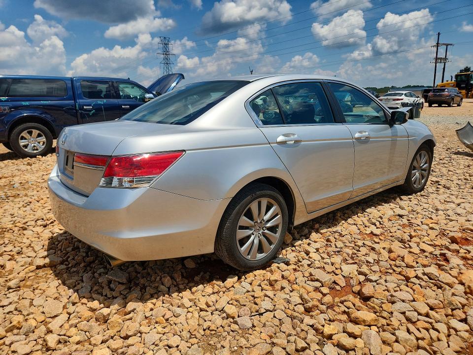 Photo 3 from auction – 2012 HONDA ACCORD with VIN 1HGCP2F71CA070406