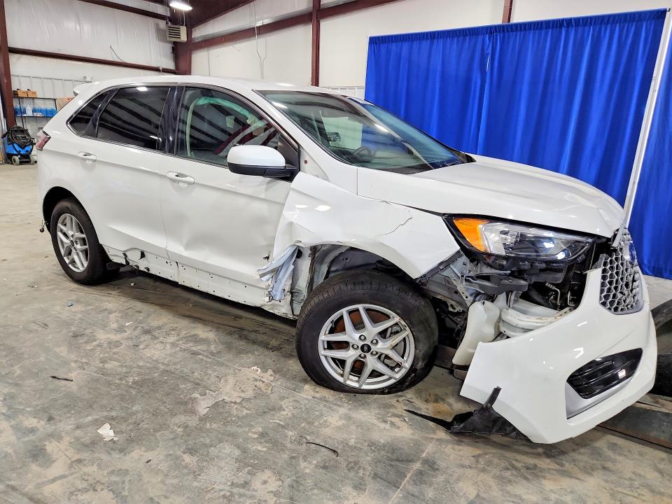 Photo 4 from auction – 2023 FORD EDGE with VIN 2FMPK4J99PBA27795