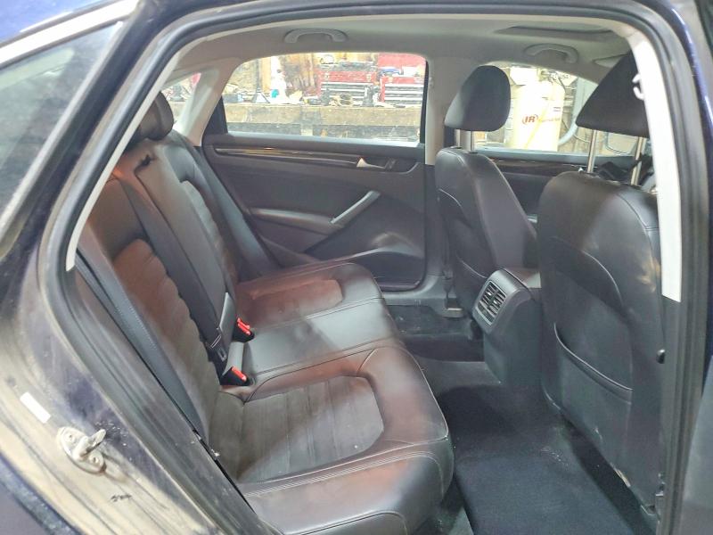 Photo 10 from auction – 2014 VOLKSWAGEN PASSAT with VIN 1VWCN7A33EC056145